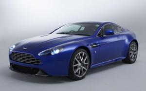 Aston Martin V8 Vantage S 2011 года